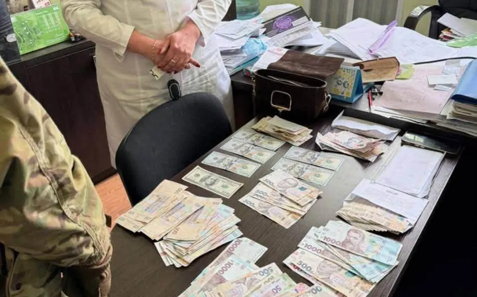 In the Kirovohrad region, five medical professionals are suspected of accepting bribes while processing disability claims